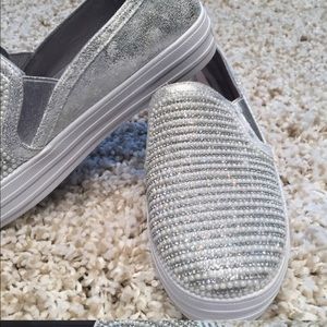 Sketchers Rhinestone sneakers